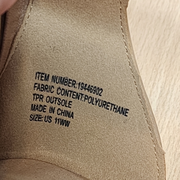 NWT Torrid 11WW Square Toe Ankle Strap Demi Wedge Cognac Tan Sandals 11 Wide - Picture 4 of 15